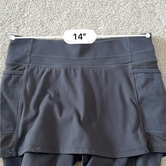 Athleta 2 - in- 1 Capri leggings - Picture 5 of 5